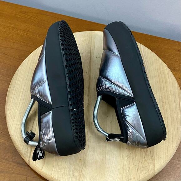 P448 Laby Textile Slippers Women's Sz 40, 9.5 US Silver Quilted Leopard Comfy - Picture 5 of 15